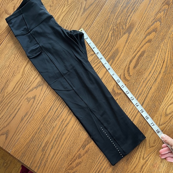 Lululemon capris - Picture 5 of 6